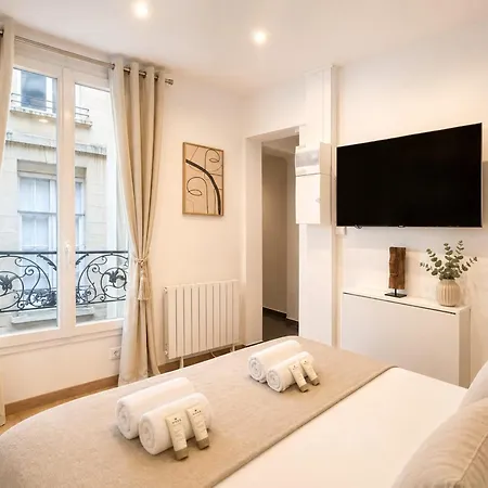 Apartment Louvre *